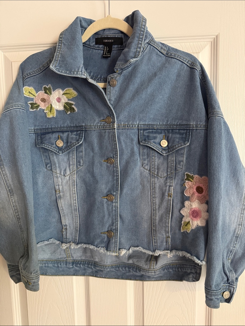 Forever 21 Light Blue Denim Jacket with Pink & Cream Floral Embroidery boho S